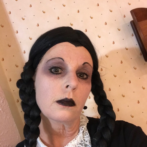 Meet your Posher, Eileen - Picture 1 of 1